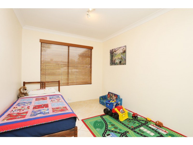 20 Vanessa Way, Swan View WA 6056