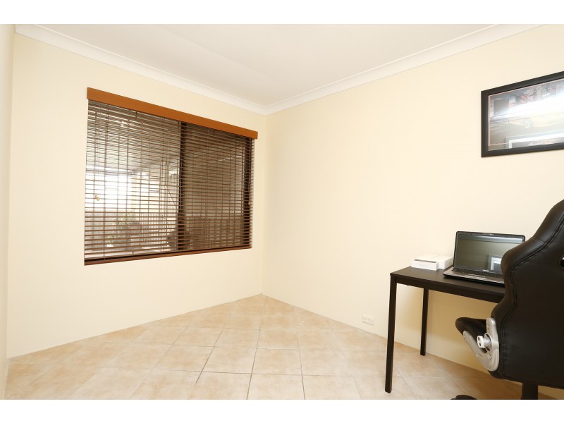 20 Vanessa Way, Swan View WA 6056