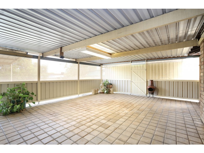 20 Vanessa Way, Swan View WA 6056