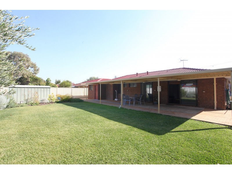 32 Warner Lane, Rockingham WA 6168