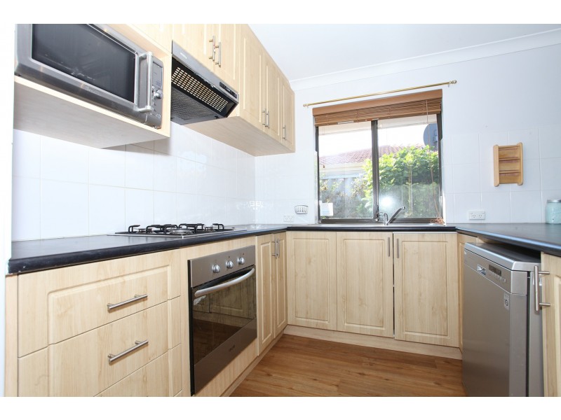 32 Warner Lane, Rockingham WA 6168