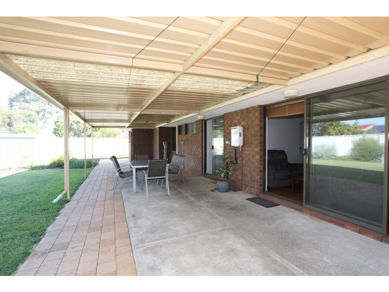 32 Warner Lane, Rockingham WA 6168