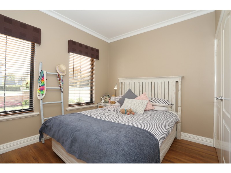 60 Delgado Parade, Iluka WA 6028