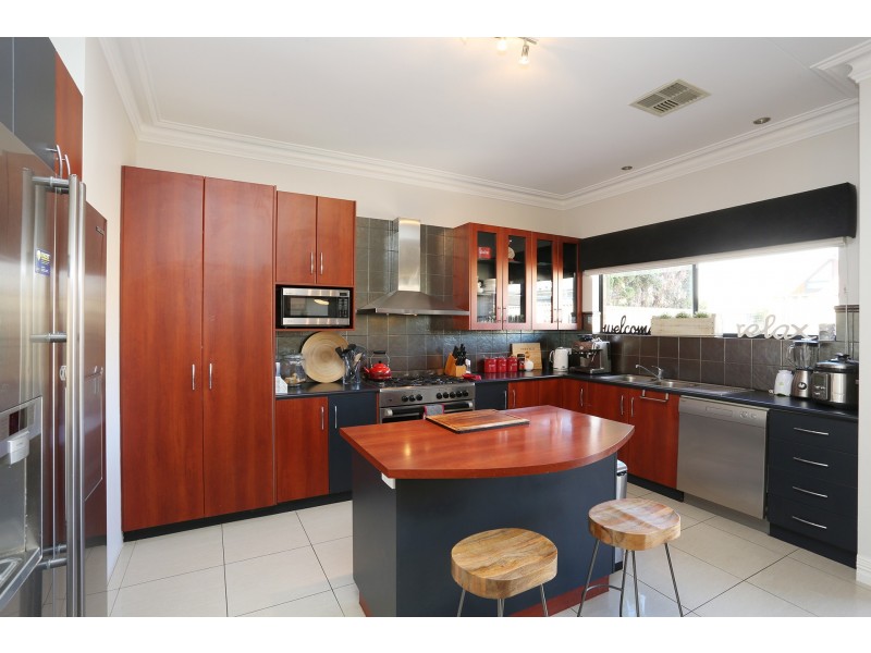 60 Delgado Parade, Iluka WA 6028