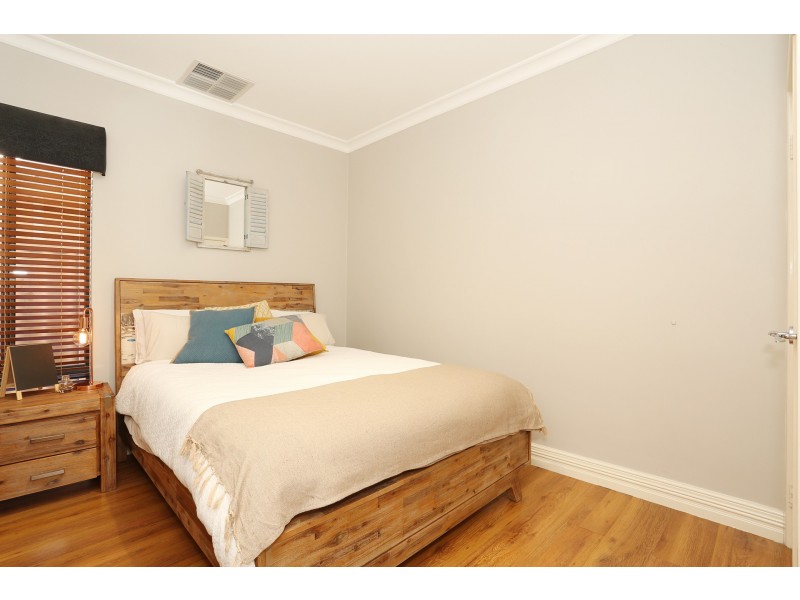 60 Delgado Parade, Iluka WA 6028