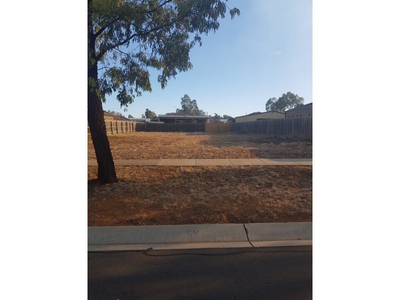 43 Archer Drive, Kurunjang VIC 3337