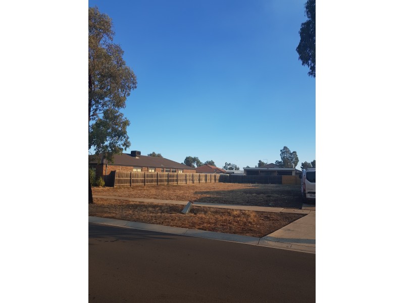 43 Archer Drive, Kurunjang VIC 3337