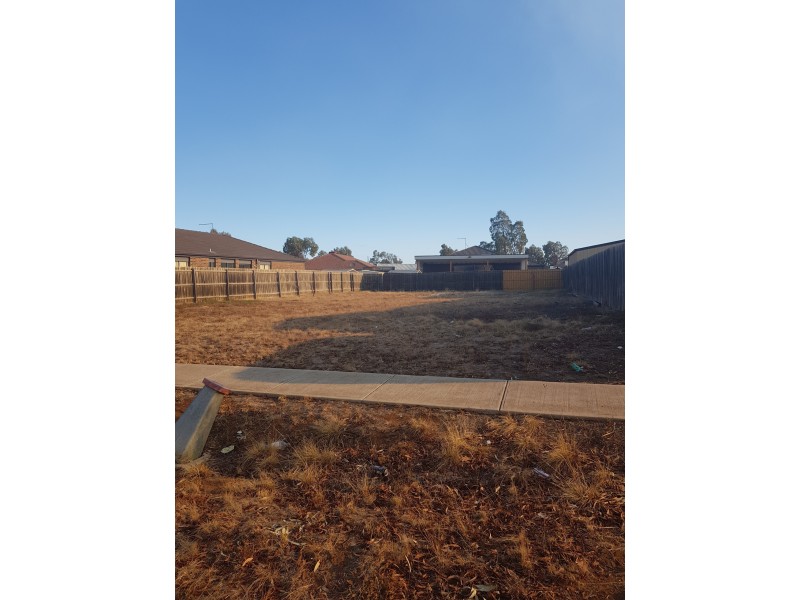 43 Archer Drive, Kurunjang VIC 3337