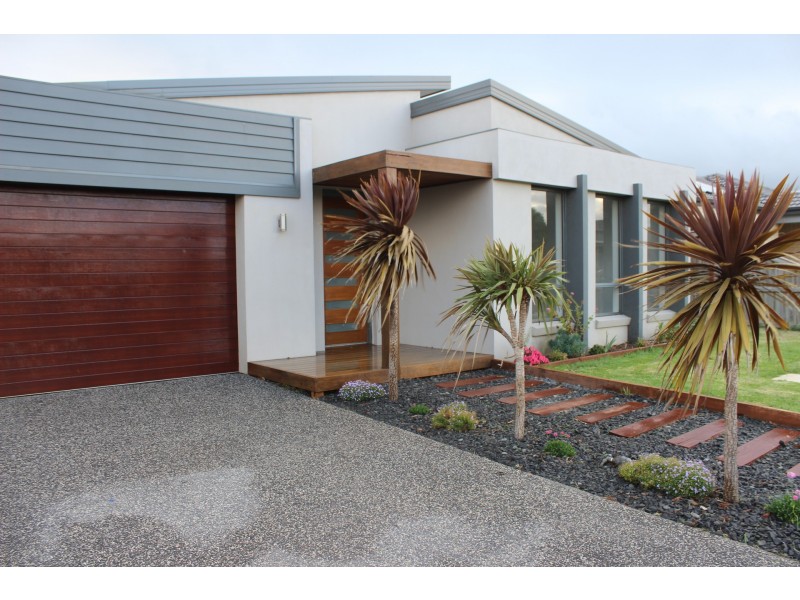14 McGill court, Port Fairy VIC 3284