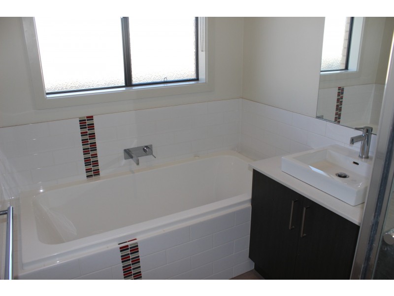 14 McGill court, Port Fairy VIC 3284