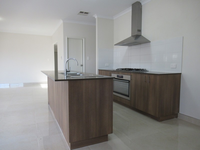 30 Bradley Street, Southern River WA 6110