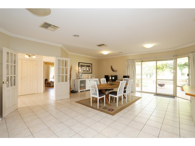 34 Horseshoe circuit, Henley Brook WA 6055