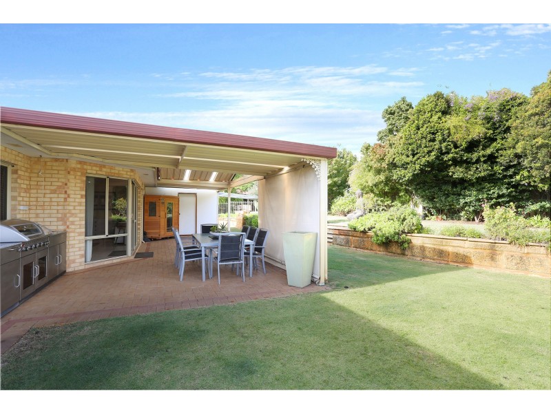34 Horseshoe circuit, Henley Brook WA 6055