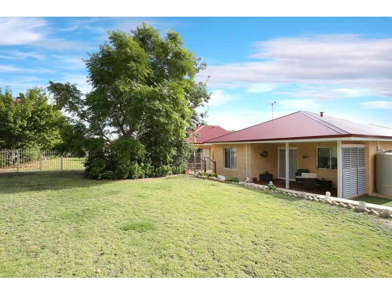 34 Horseshoe circuit, Henley Brook WA 6055
