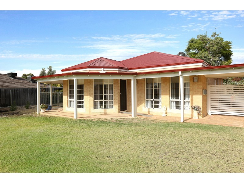 34 Horseshoe circuit, Henley Brook WA 6055