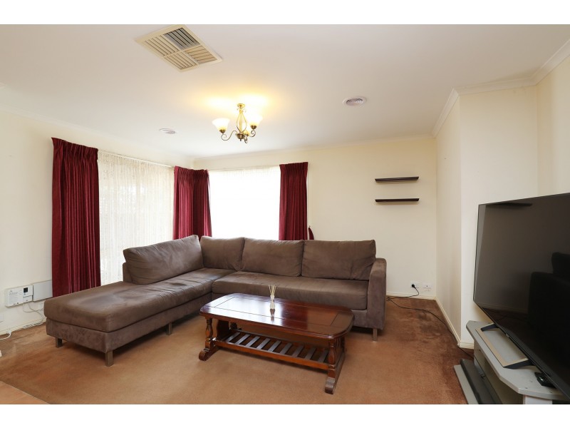 19 John Batman Drive, Melton West VIC 3337