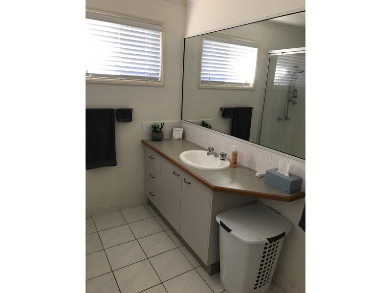 12 Hooper Court, Kepnock QLD 4670