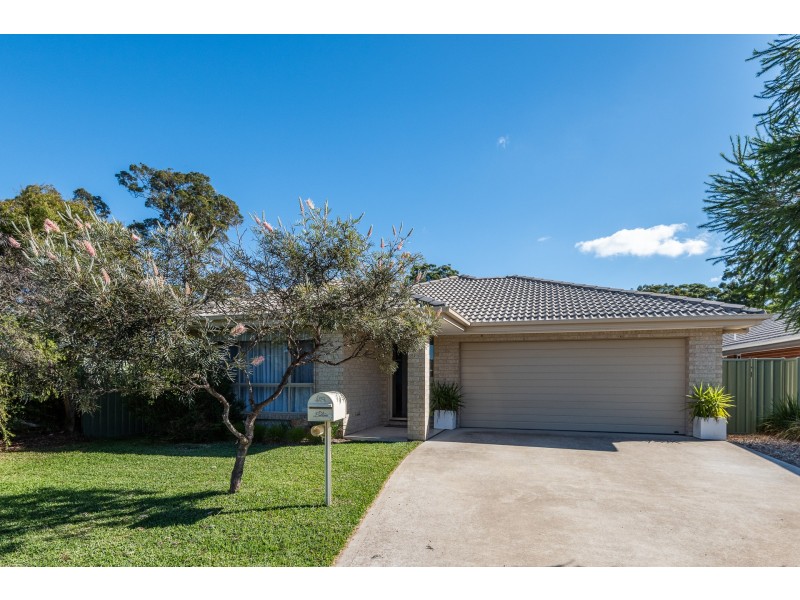 7 Martin Place, Broulee NSW 2537