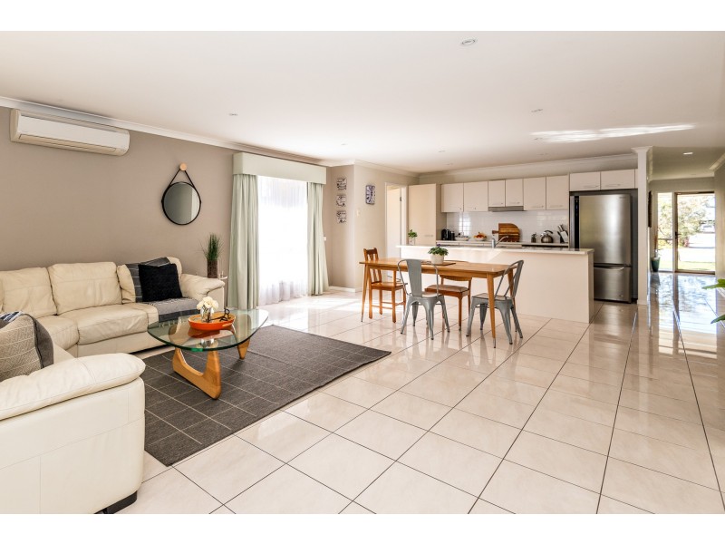 7 Martin Place, Broulee NSW 2537