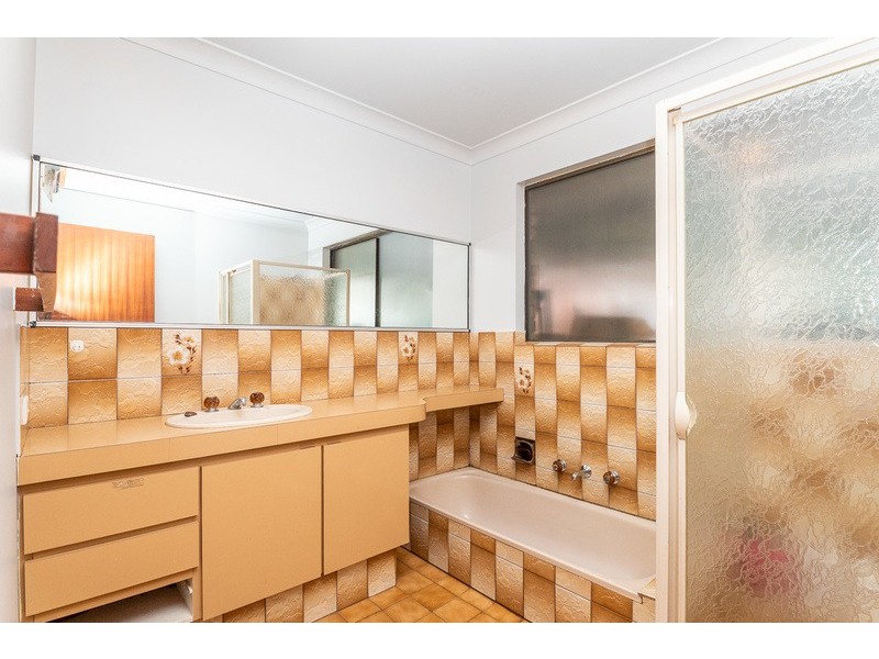 22 Bucktin Street, Collie WA 6225