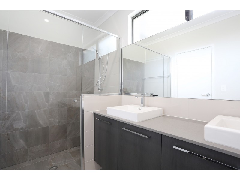 54 MacArthur Avenue, Padbury WA 6025