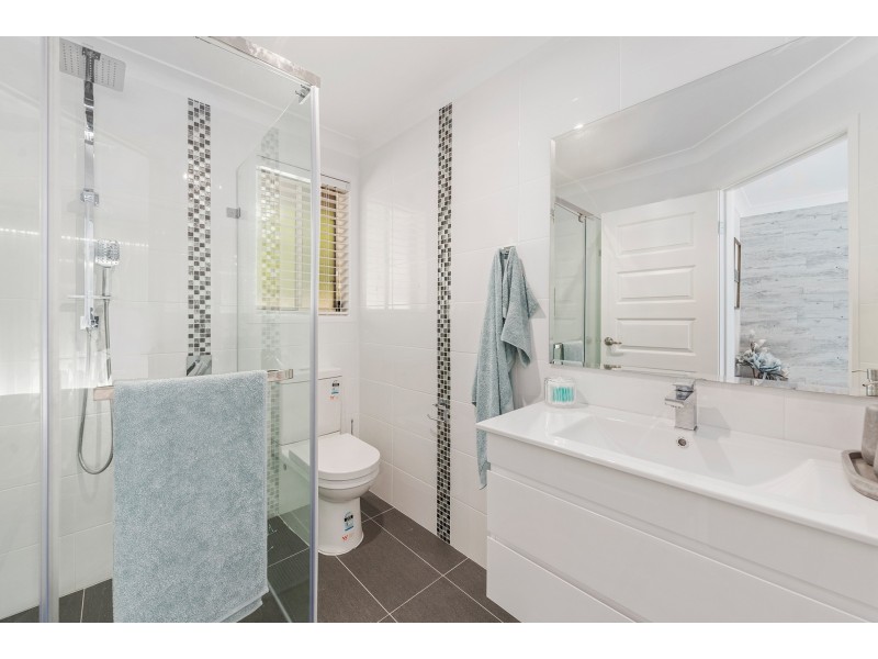 8 Katela Avenue, Bomaderry NSW 2541