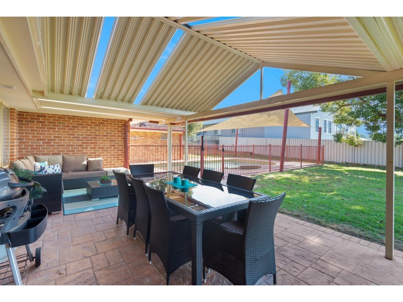 8 Katela Avenue, Bomaderry NSW 2541