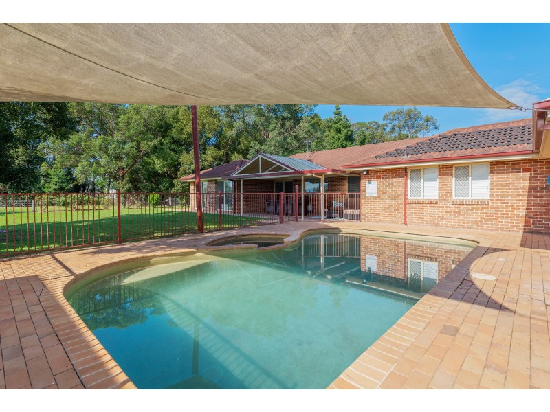 8 Katela Avenue, Bomaderry NSW 2541