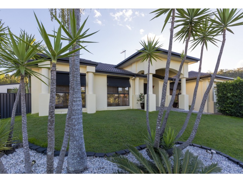 2 Amanu Crescent, Pacific Pines QLD 4211