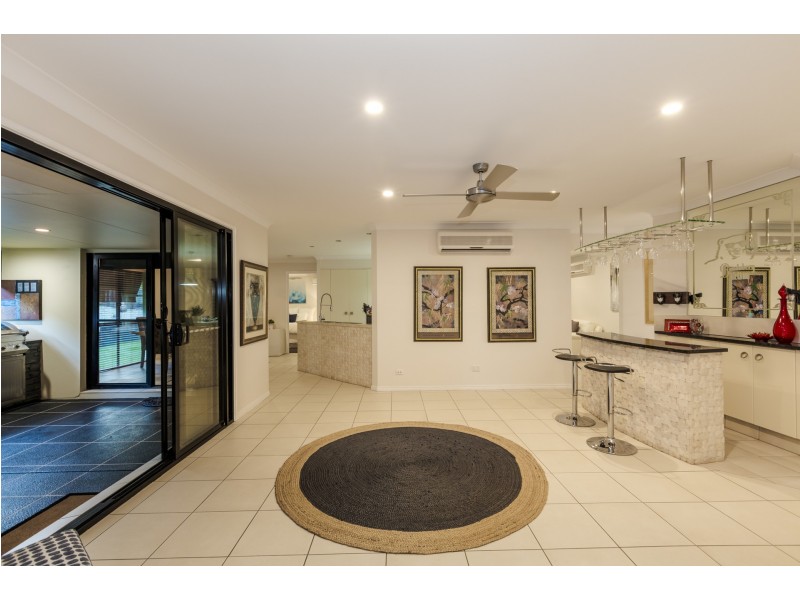 2 Amanu Crescent, Pacific Pines QLD 4211