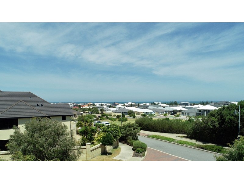 36 Flagstaff Crescent, Secret Harbour WA 6173