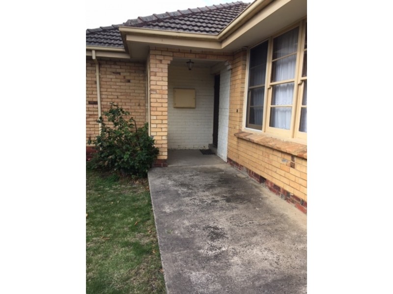 14 Warren Road, Cheltenham VIC 3192