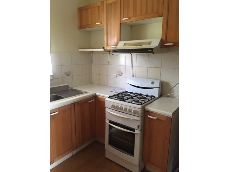 14 Warren Road, Cheltenham VIC 3192