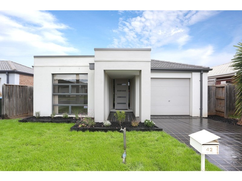 42 Felicity Drive, Tarneit VIC 3029