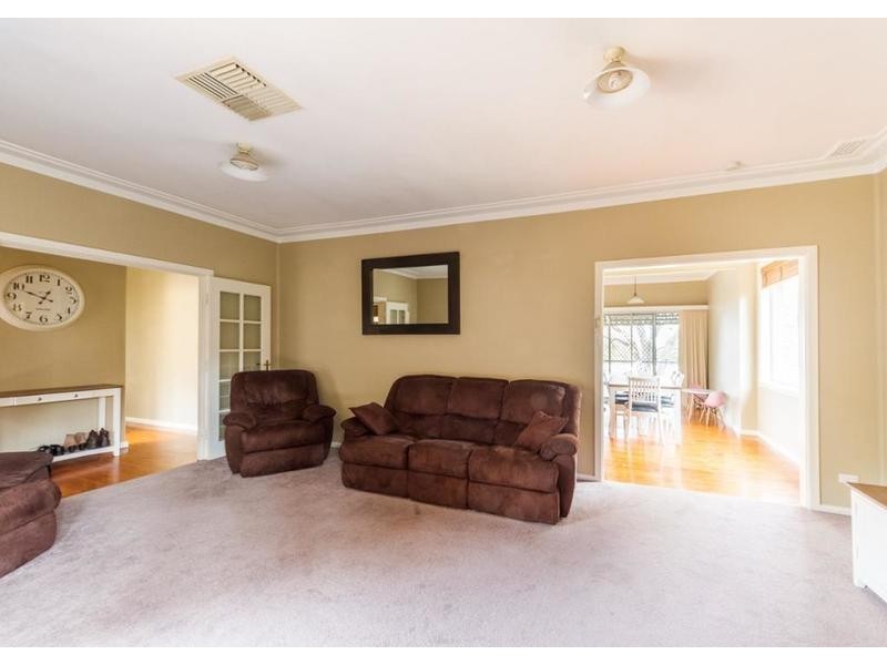 8 Scenic Drive, Cowra NSW 2794