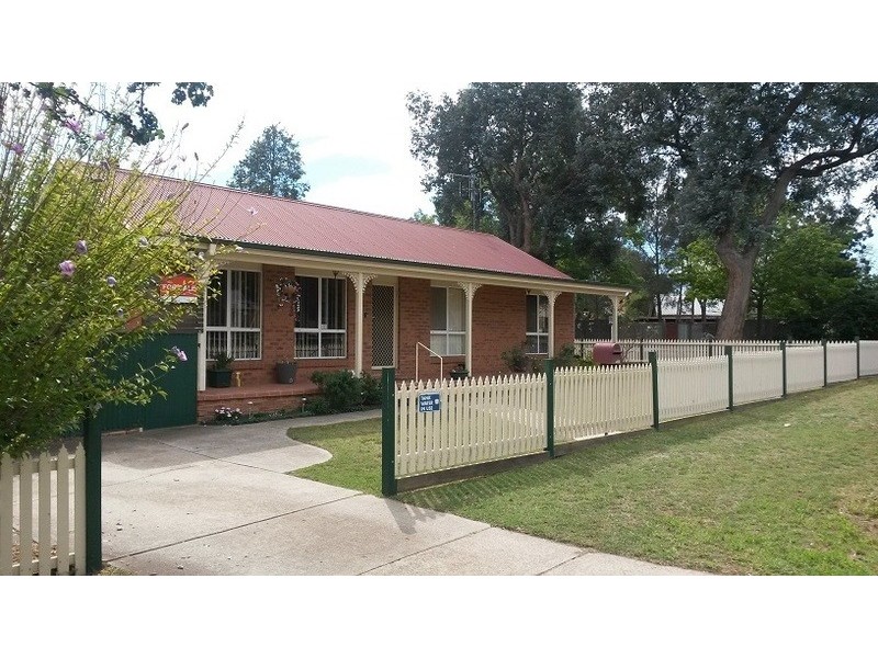8 Hazel Street, Oaks Estate ACT 2620