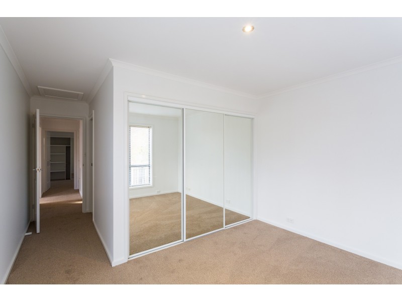 2/14 Harris Street, Hackett ACT 2602