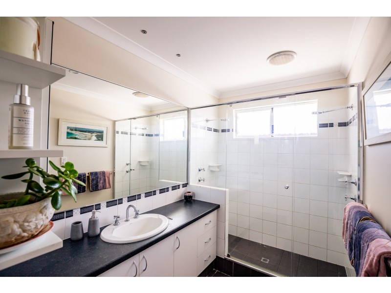 14 Indooroopilly Crescent, Dunsborough WA 6281