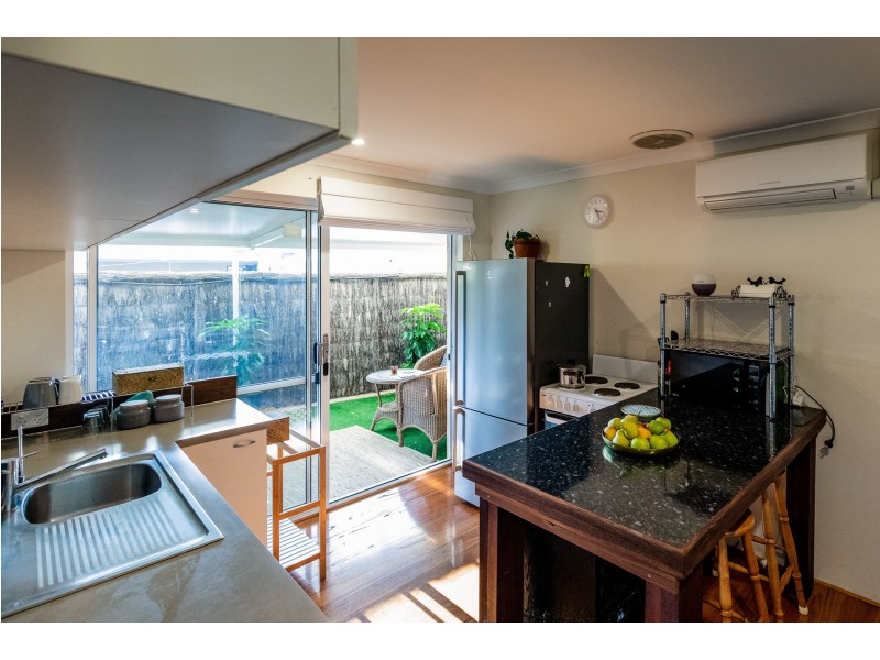 14 Indooroopilly Crescent, Dunsborough WA 6281