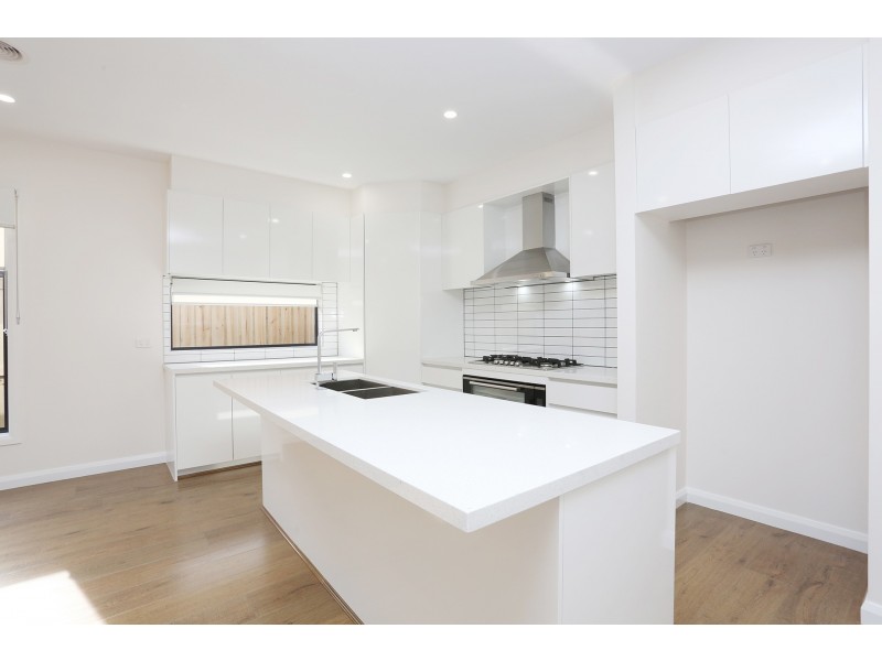 36 Meaford Street, Mickleham VIC 3064