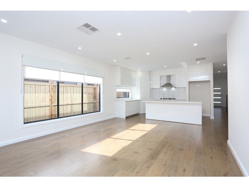 36 Meaford Street, Mickleham VIC 3064