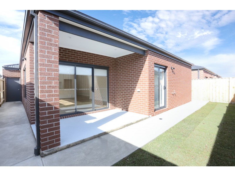 36 Meaford Street, Mickleham VIC 3064