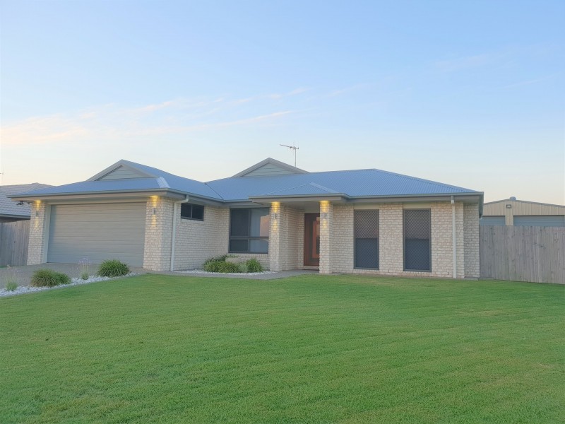 19 Beachmere Street, Burnett Heads QLD 4670