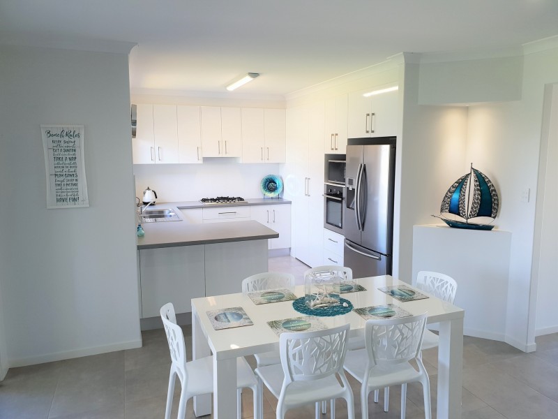 19 Beachmere Street, Burnett Heads QLD 4670