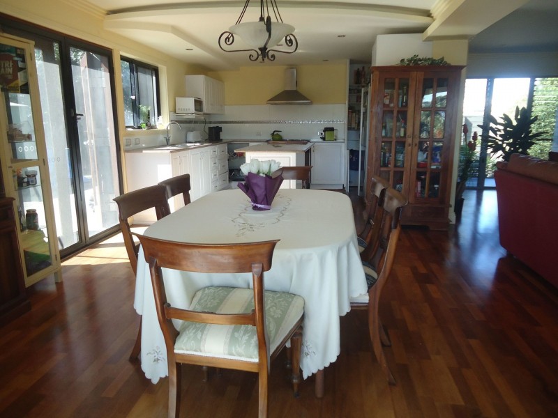 31 Pacific Blvd, Broadbeach Waters QLD 4218