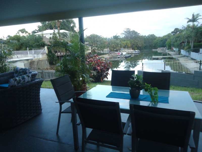 31 Pacific Blvd, Broadbeach Waters QLD 4218