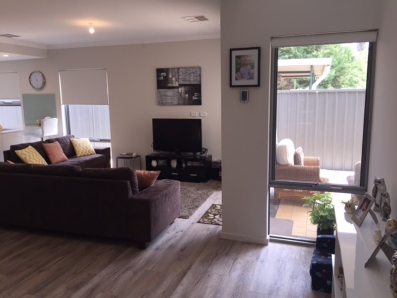 B/15 Oakland Avenue, Cloverdale WA 6105
