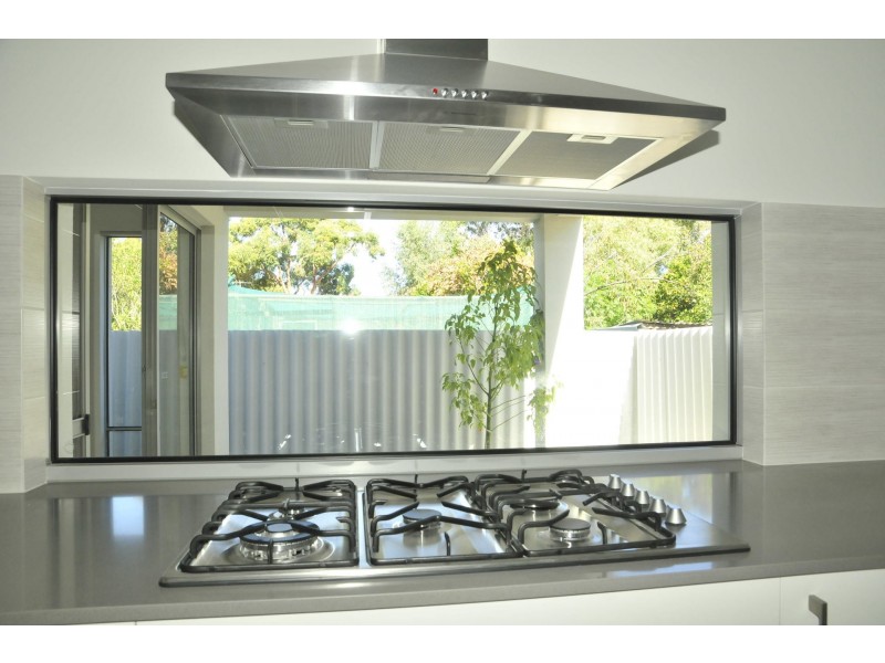 15B Redmond Road, Hamilton Hill WA 6163