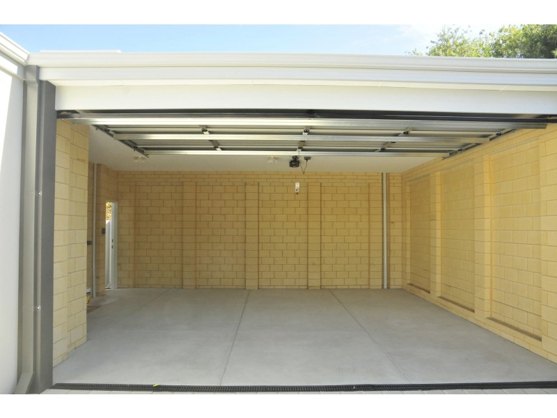 15B Redmond Road, Hamilton Hill WA 6163