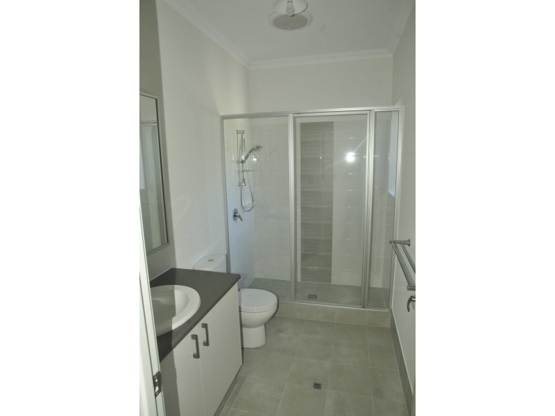 15B Redmond Road, Hamilton Hill WA 6163